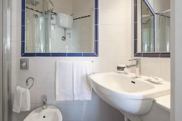 Standard Tek Büyük veya İki Ayrı Yataklı Oda, Deniz Manzaralı