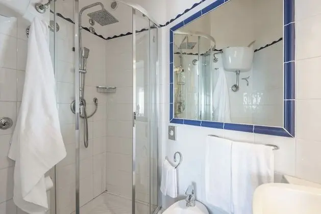 Standard Tek Büyük veya İki Ayrı Yataklı Oda, Deniz Manzaralı
