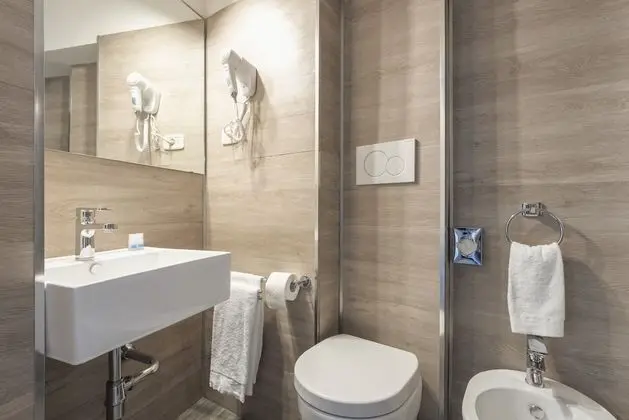Standard Tek Büyük veya İki Ayrı Yataklı Oda, Deniz Manzaralı