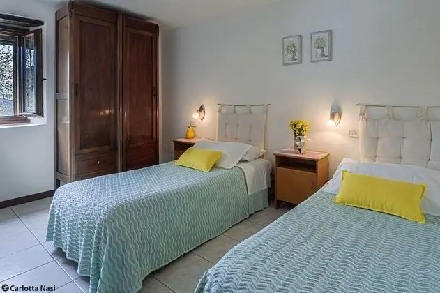 İki Ayrı Yataklı Oda, 2 Tek Kişilik Yatak, Ortak Banyo