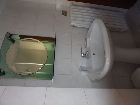 İki Ayrı Yataklı Oda, 2 Tek Kişilik Yatak, Ortak Banyo