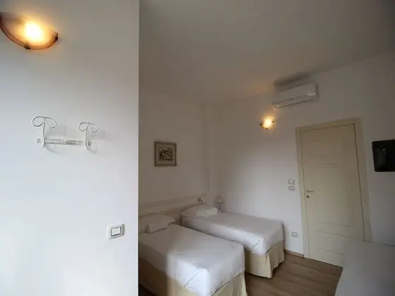 Tek Büyük veya İki Ayrı Yataklı Oda, Şehir Manzaralı
