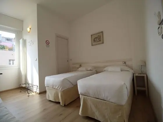 Tek Büyük veya İki Ayrı Yataklı Oda, Şehir Manzaralı