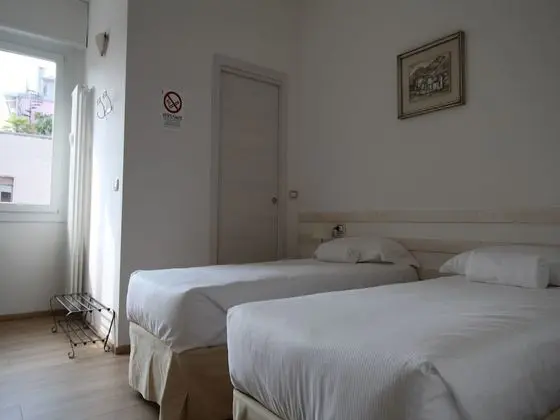Tek Büyük veya İki Ayrı Yataklı Oda, Şehir Manzaralı