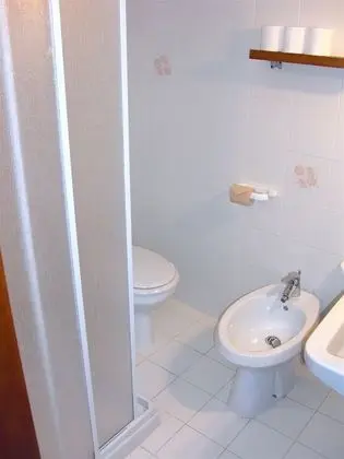 Tek Büyük Yataklı Oda, Dağ Manzaralı