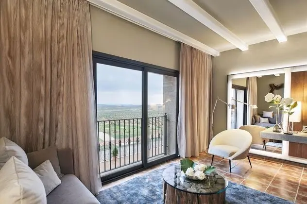 Elite Oda (Spa Access)