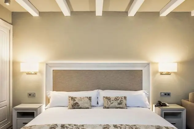 Elite Oda (Spa Access)