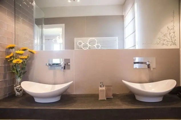 Family Oda, Birden Çok Yatak (Girasole)