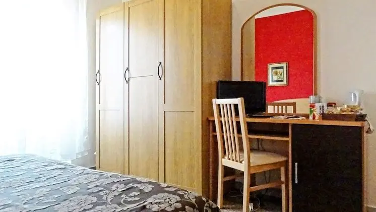 Tek Büyük Yataklı Oda, Ortak Banyo