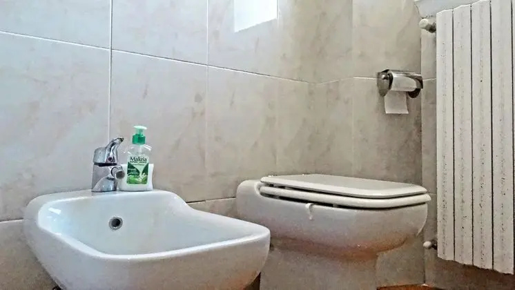 Tek Kişilik Oda, Ortak Banyo