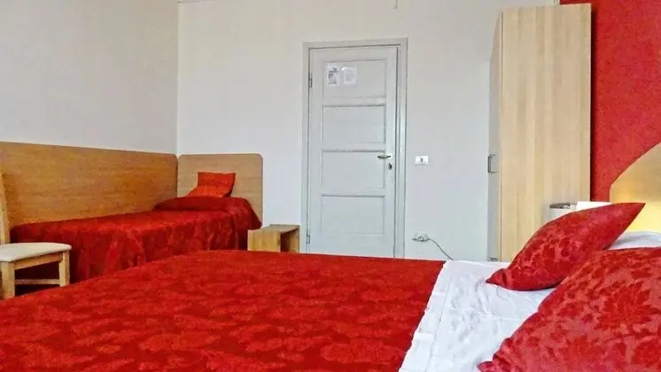 Üç Kişilik Oda, Ortak Banyo