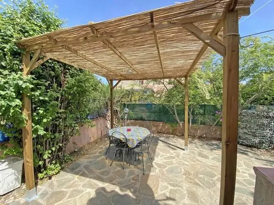 Apart Daire, 2 Yatak Odası, Zemin Kat