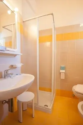 Classic Üç Kişilik Oda