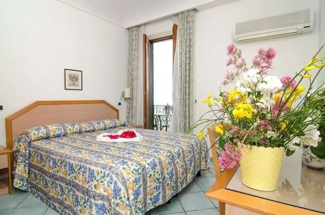 Superior Tek Büyük Yataklı Oda, Deniz Manzaralı