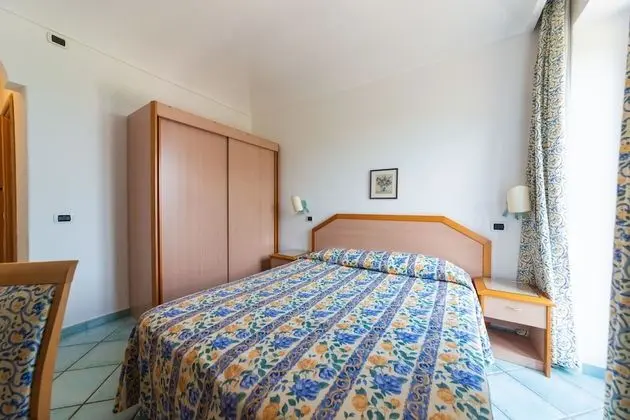 Superior Tek Büyük Yataklı Oda, Deniz Manzaralı