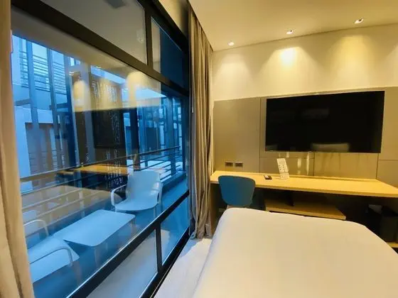 Standard Tek Büyük veya İki Ayrı Yataklı Oda, Balkon