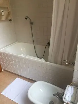 Tek Büyük Yataklı Oda, Avlu Manzaralı