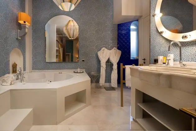 Executive Love Suite