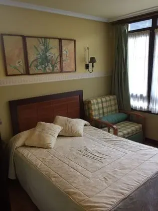 Oda, 1 Büyük (Queen) Boy Yatak ve Çekyat