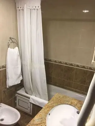 Oda, 1 Büyük (Queen) Boy Yatak ve Çekyat