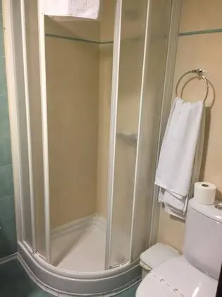 Tek Büyük Yataklı Oda, 1 Çift Kişilik Yatak