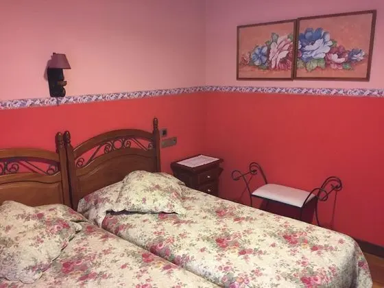 Tek Büyük Yataklı Oda, 2 Tek Kişilik Yatak