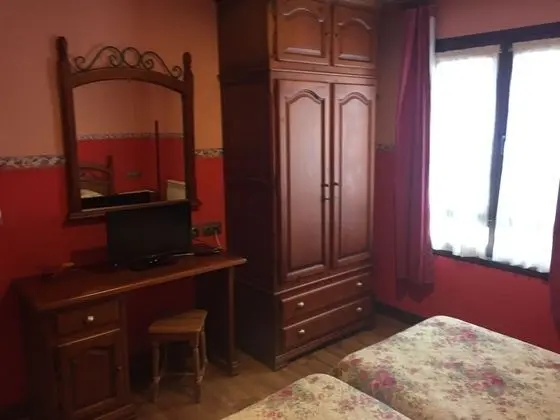 Tek Büyük Yataklı Oda, 2 Tek Kişilik Yatak