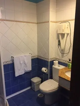 Tek Büyük Yataklı Oda, 2 Tek Kişilik Yatak