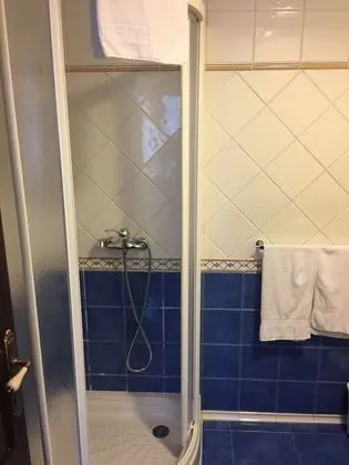 Tek Büyük Yataklı Oda, 2 Tek Kişilik Yatak