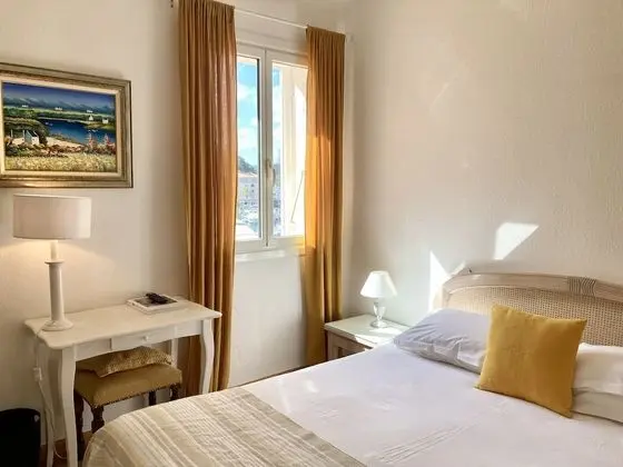 Standard Tek Büyük Yataklı Oda, Avlu Manzaralı