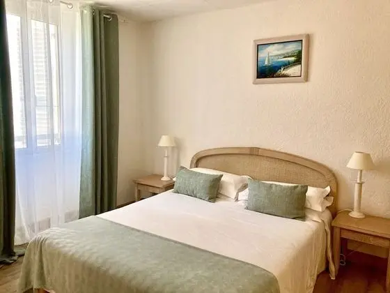 Superior Tek Büyük Yataklı Oda, Liman Manzaralı