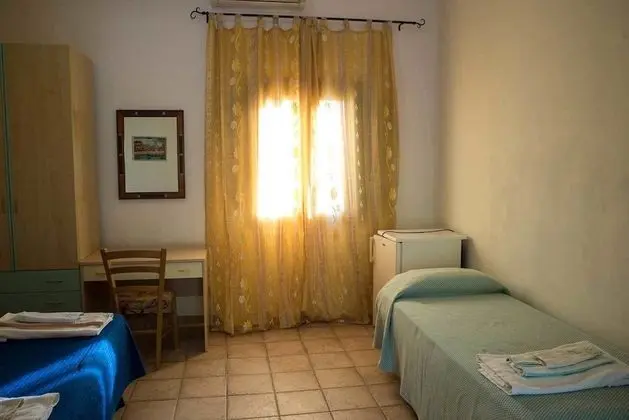 Üç Kişilik Oda
