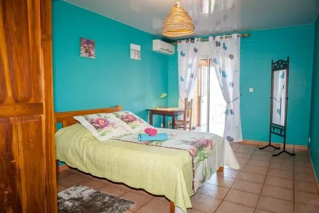 Bungalov, Teras (Margosier)