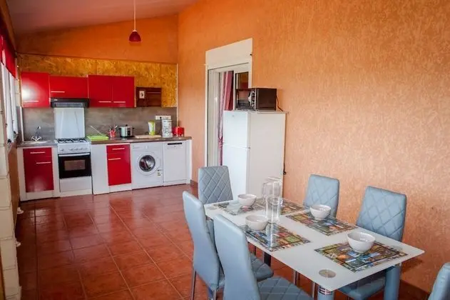 Bungalov, Teras (Margosier)