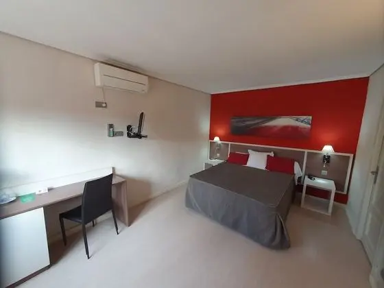 Basic Tek Büyük Yataklı Oda, Bahçe Manzaralı