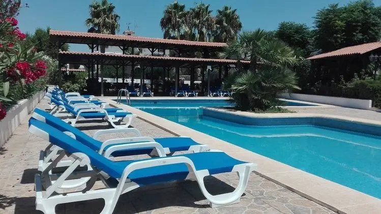 Basic Tek Büyük Yataklı Oda, Bahçe Manzaralı