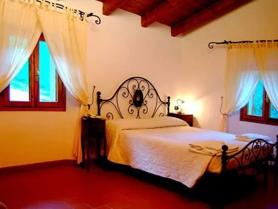 Tek Büyük Yataklı Oda, Tepe Manzaralı