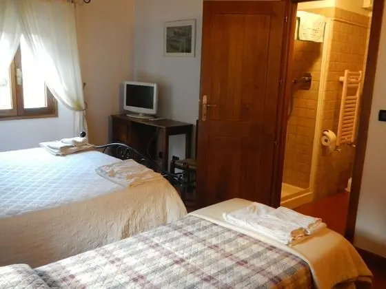 Tek Büyük Yataklı Oda, Tepe Manzaralı