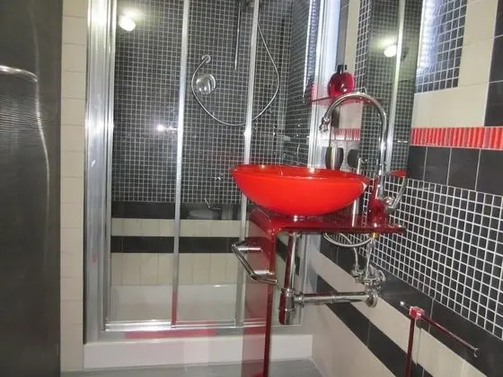 Tek Büyük veya İki Ayrı Yataklı Oda, Sigara İçilmez, Göl Manzaralı