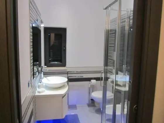 Tek Büyük veya İki Ayrı Yataklı Oda, Sigara İçilmez, Göl Manzaralı