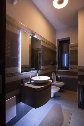 Tek Büyük veya İki Ayrı Yataklı Oda, Sigara İçilmez, Göl Manzaralı