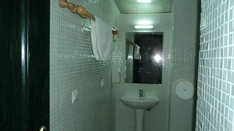 Standard İki Ayrı Yataklı Oda, Ortak Banyo