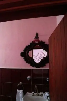 Oda, 1 En Büyük (King) Boy Yatak, Özel Banyo