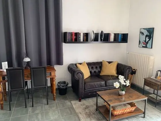 Deluxe Tek Büyük veya İki Ayrı Yataklı Oda, 2 Tek Kişilik Yatak, Bahçe Manzaralı, Zemin Kat