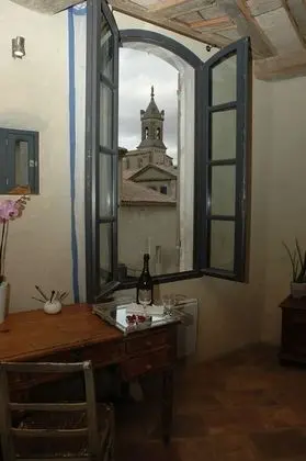 Tek Büyük veya İki Ayrı Yataklı Oda (Bulle)