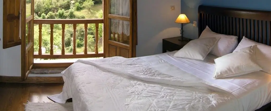 Tek Büyük veya İki Ayrı Yataklı Oda, Dağ Manzaralı