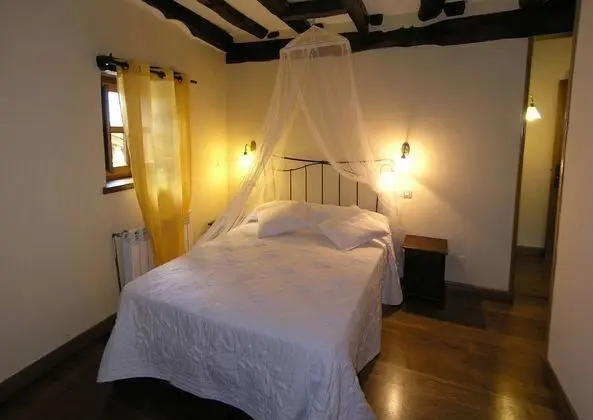 Tek Büyük veya İki Ayrı Yataklı Oda, Dağ Manzaralı