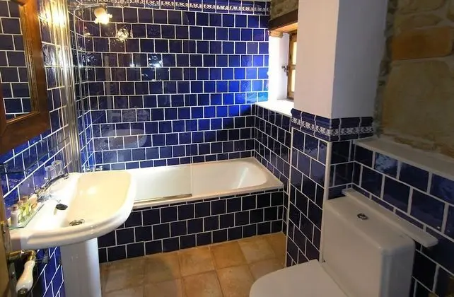 Tek Büyük veya İki Ayrı Yataklı Oda, Dağ Manzaralı