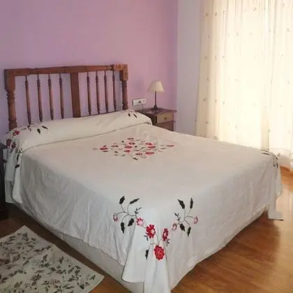 Tek Büyük veya İki Ayrı Yataklı Oda (Azahar)