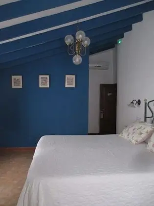 Tek Büyük veya İki Ayrı Yataklı Oda (Azahar)